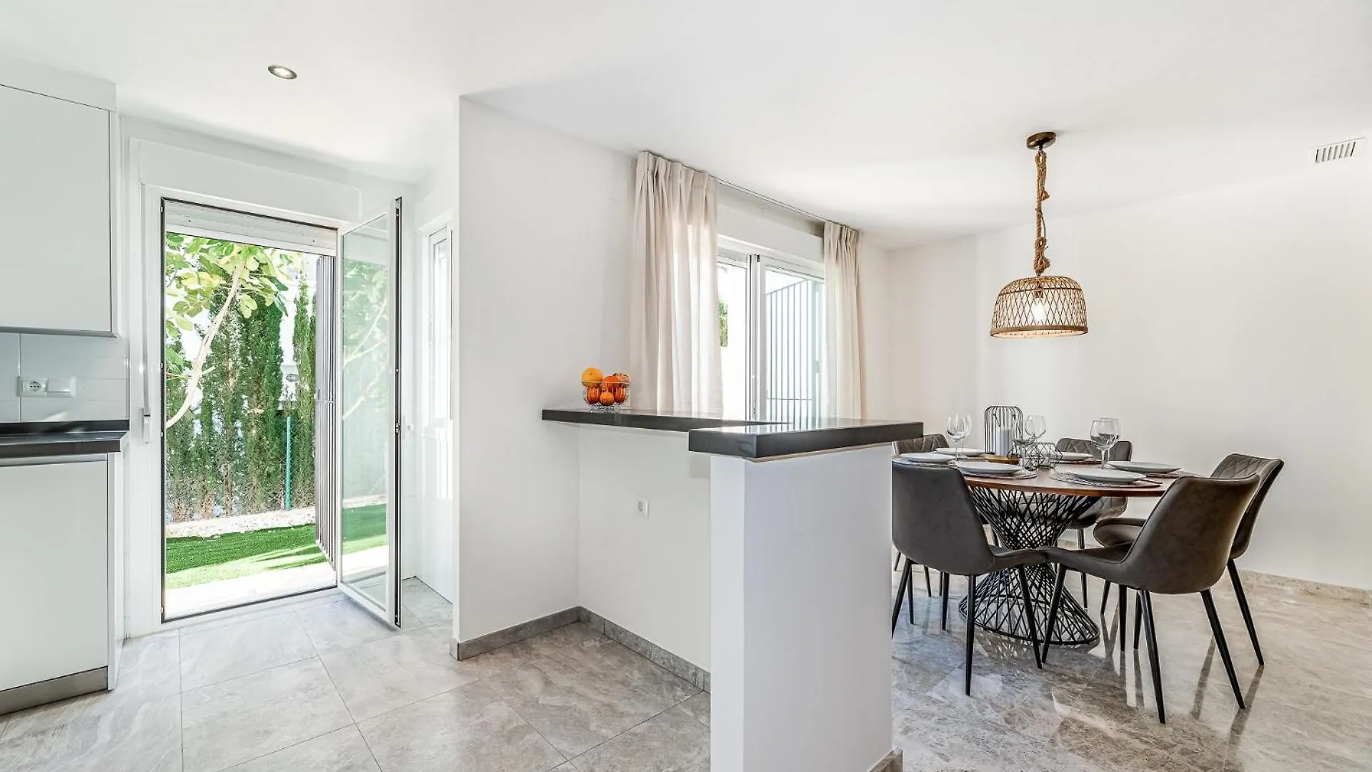 New Cozy Three Bedrooms Duplex In Los Naranjos Marbella Spain