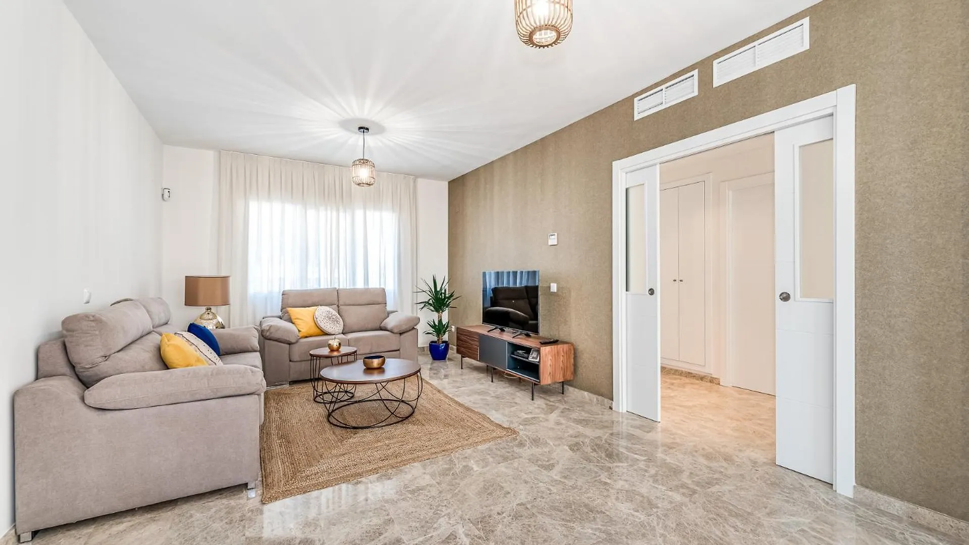 New Cozy Three Bedrooms Duplex In Los Naranjos Marbella