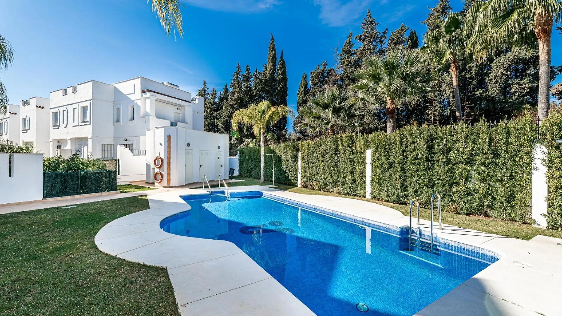New Cozy Three Bedrooms Duplex In Los Naranjos Marbella Spain